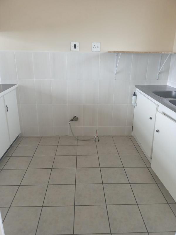 To Let 2 Bedroom Property for Rent in Amanzimtoti KwaZulu-Natal