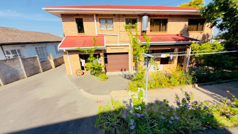 6 Bedroom Property for Sale in Reservoir Hills KwaZulu-Natal