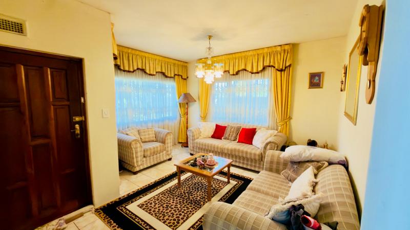 6 Bedroom Property for Sale in Reservoir Hills KwaZulu-Natal