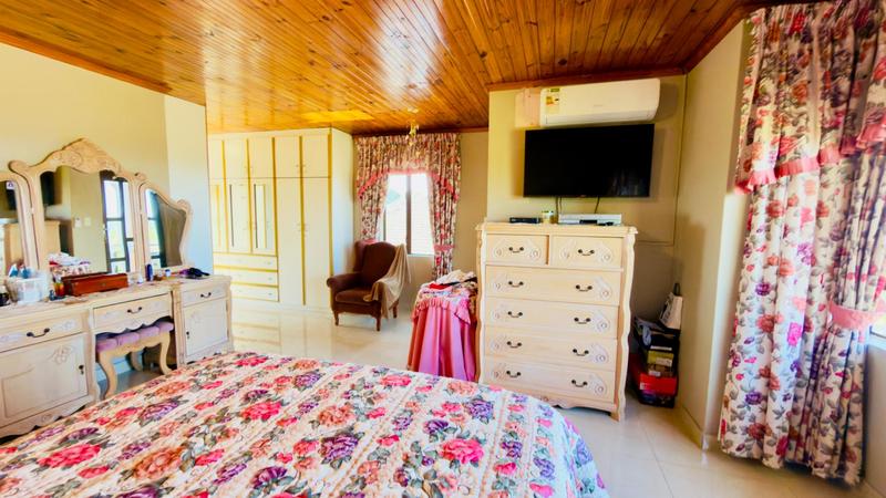 6 Bedroom Property for Sale in Reservoir Hills KwaZulu-Natal