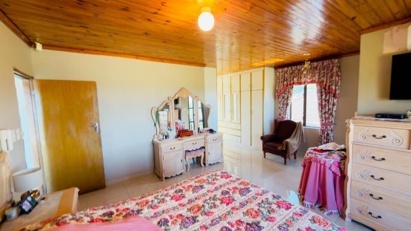 6 Bedroom Property for Sale in Reservoir Hills KwaZulu-Natal