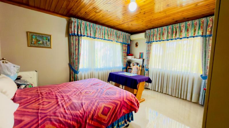 6 Bedroom Property for Sale in Reservoir Hills KwaZulu-Natal