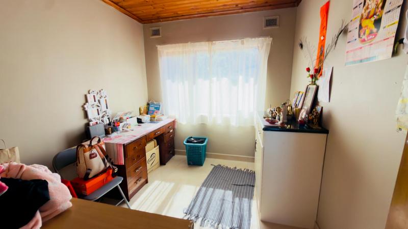 6 Bedroom Property for Sale in Reservoir Hills KwaZulu-Natal