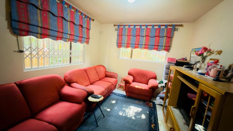 6 Bedroom Property for Sale in Reservoir Hills KwaZulu-Natal