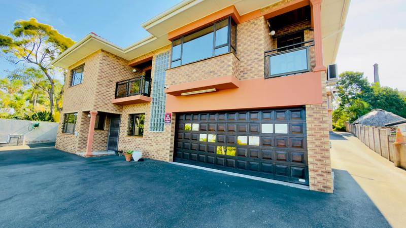 6 Bedroom Property for Sale in Reservoir Hills KwaZulu-Natal