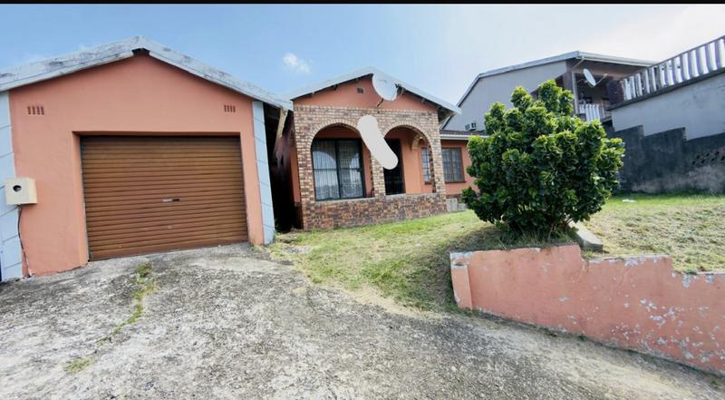 4 Bedroom Property for Sale in Umlazi KwaZulu-Natal