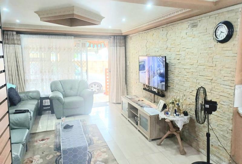 3 Bedroom Property for Sale in Trenance Manor KwaZulu-Natal