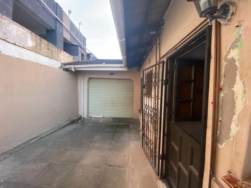 5 Bedroom Property for Sale in Southgate KwaZulu-Natal