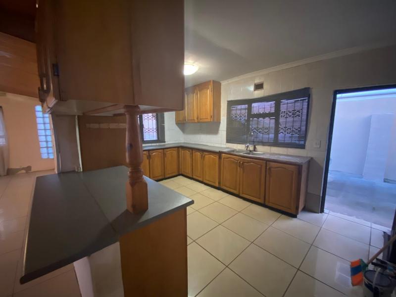 5 Bedroom Property for Sale in Southgate KwaZulu-Natal