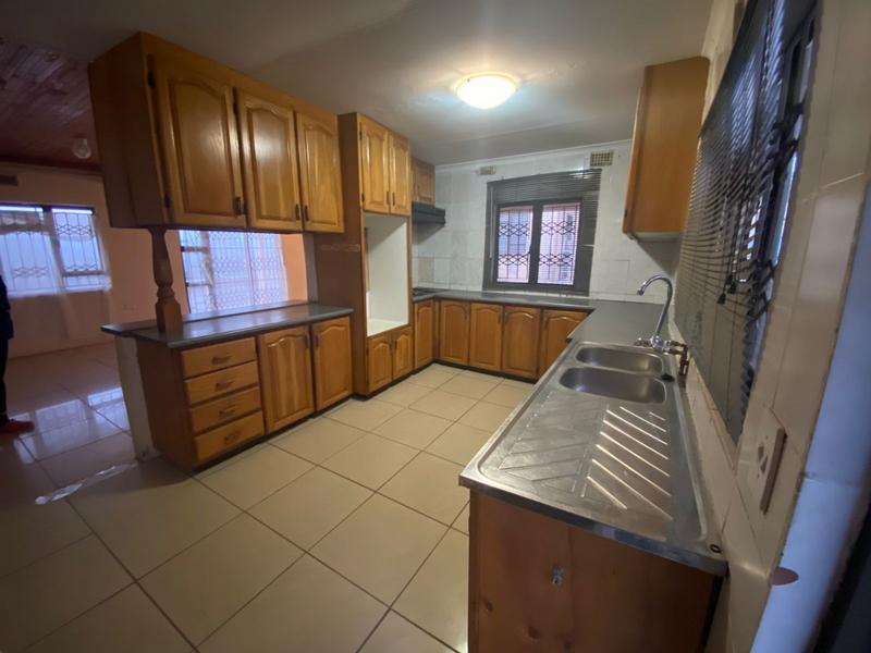 5 Bedroom Property for Sale in Southgate KwaZulu-Natal