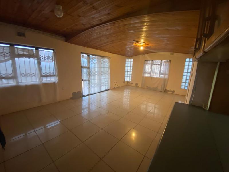 5 Bedroom Property for Sale in Southgate KwaZulu-Natal
