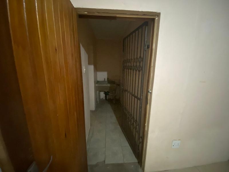 5 Bedroom Property for Sale in Southgate KwaZulu-Natal