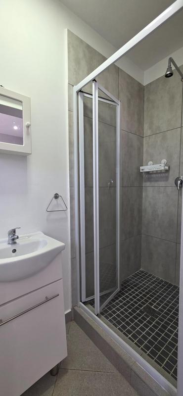 To Let 2 Bedroom Property for Rent in Durban North KwaZulu-Natal