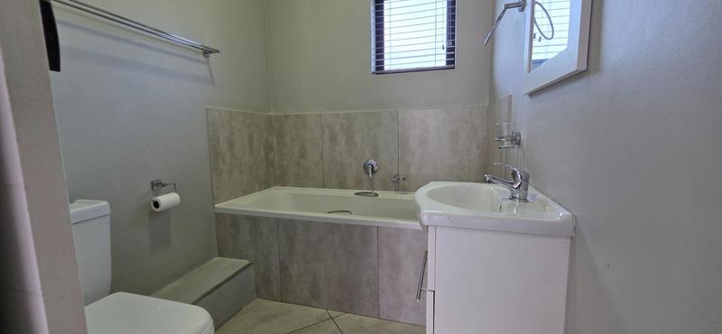 To Let 2 Bedroom Property for Rent in Durban North KwaZulu-Natal