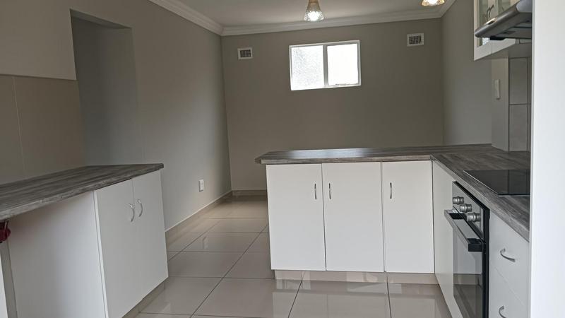 To Let 1 Bedroom Property for Rent in Fields Hill KwaZulu-Natal