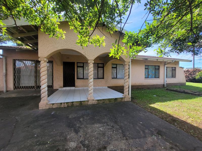 To Let 4 Bedroom Property for Rent in Uvongo Beach KwaZulu-Natal