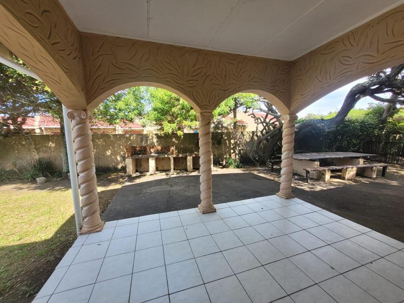 To Let 4 Bedroom Property for Rent in Uvongo Beach KwaZulu-Natal