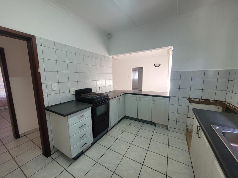 To Let 4 Bedroom Property for Rent in Uvongo Beach KwaZulu-Natal