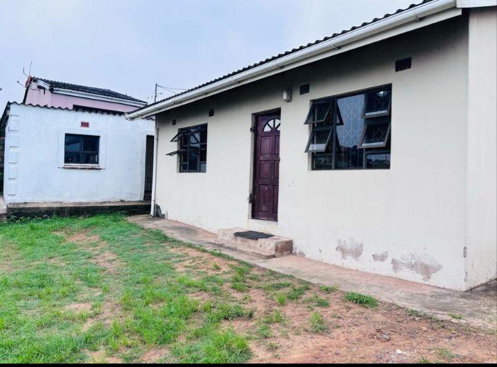 4 Bedroom Property for Sale in Umlazi KwaZulu-Natal