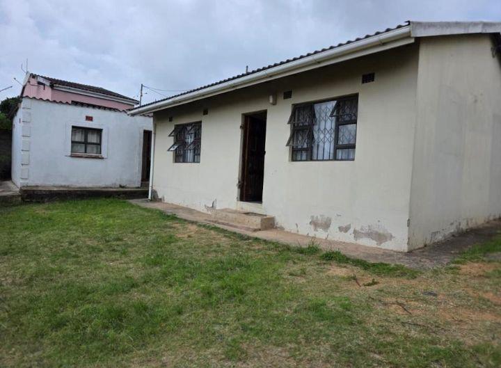 4 Bedroom Property for Sale in Umlazi KwaZulu-Natal