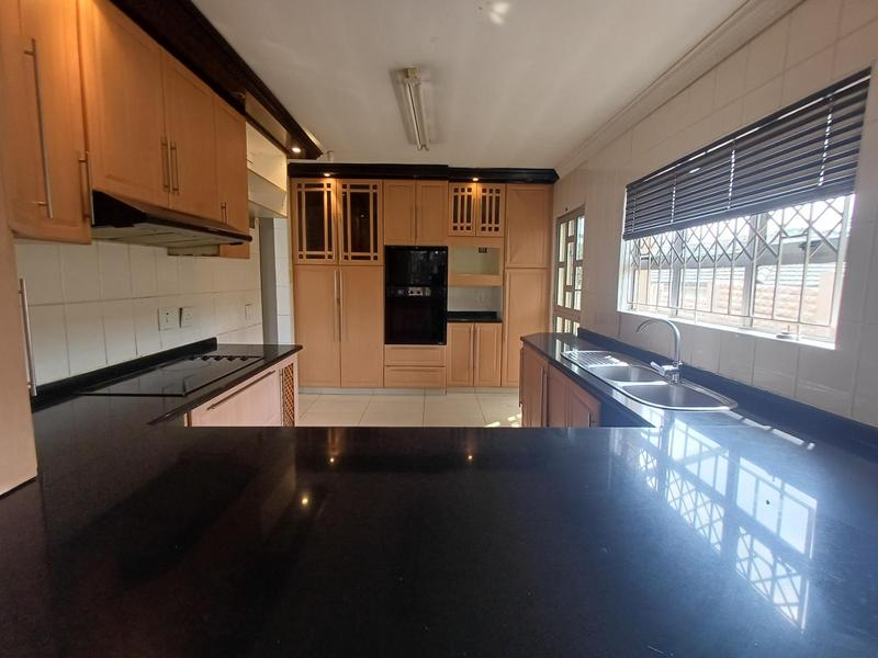 2 Bedroom Property for Sale in Kenville KwaZulu-Natal