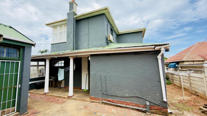5 Bedroom Property for Sale in Umbilo KwaZulu-Natal