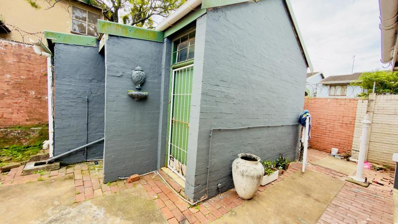 5 Bedroom Property for Sale in Umbilo KwaZulu-Natal