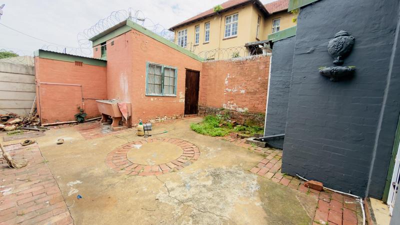 5 Bedroom Property for Sale in Umbilo KwaZulu-Natal
