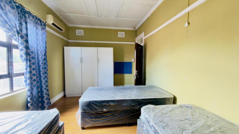 5 Bedroom Property for Sale in Umbilo KwaZulu-Natal