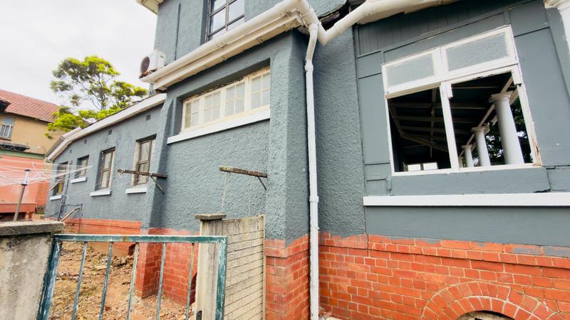 5 Bedroom Property for Sale in Umbilo KwaZulu-Natal