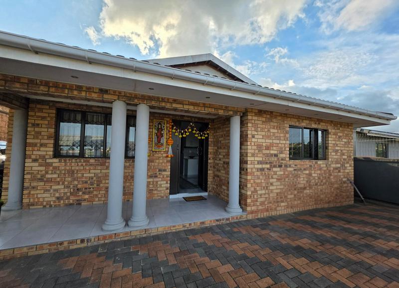 3 Bedroom Property for Sale in Trenance Park KwaZulu-Natal