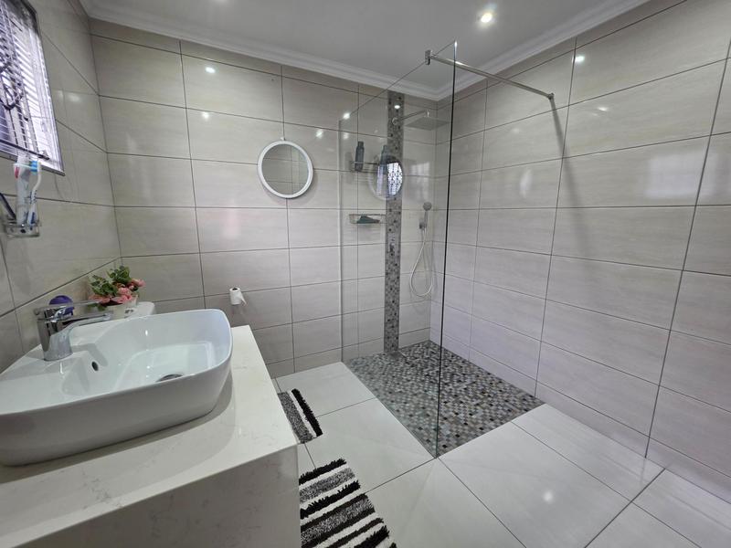 3 Bedroom Property for Sale in Trenance Park KwaZulu-Natal