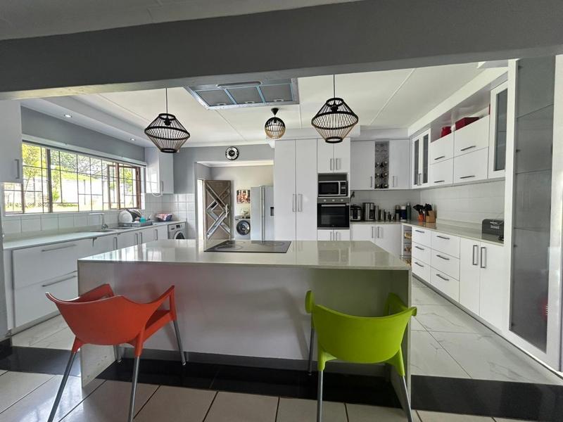4 Bedroom Property for Sale in Hibberdene KwaZulu-Natal