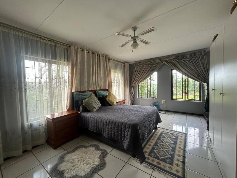 4 Bedroom Property for Sale in Hibberdene KwaZulu-Natal