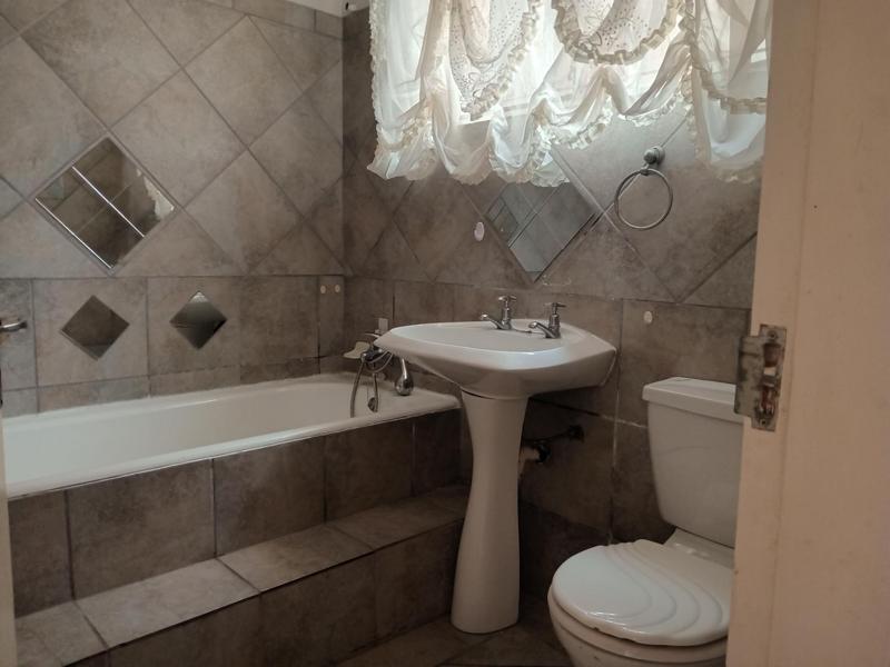 2 Bedroom Property for Sale in Margate KwaZulu-Natal
