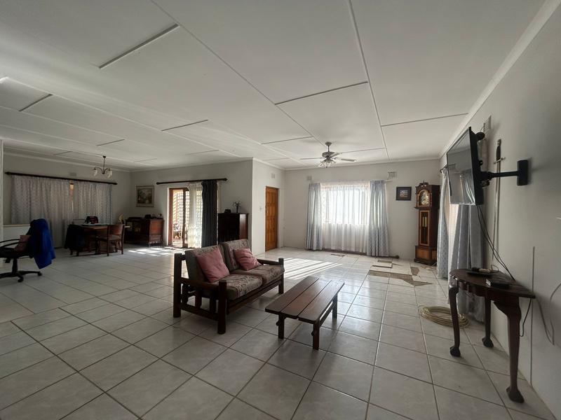 4 Bedroom Property for Sale in Palm Beach KwaZulu-Natal