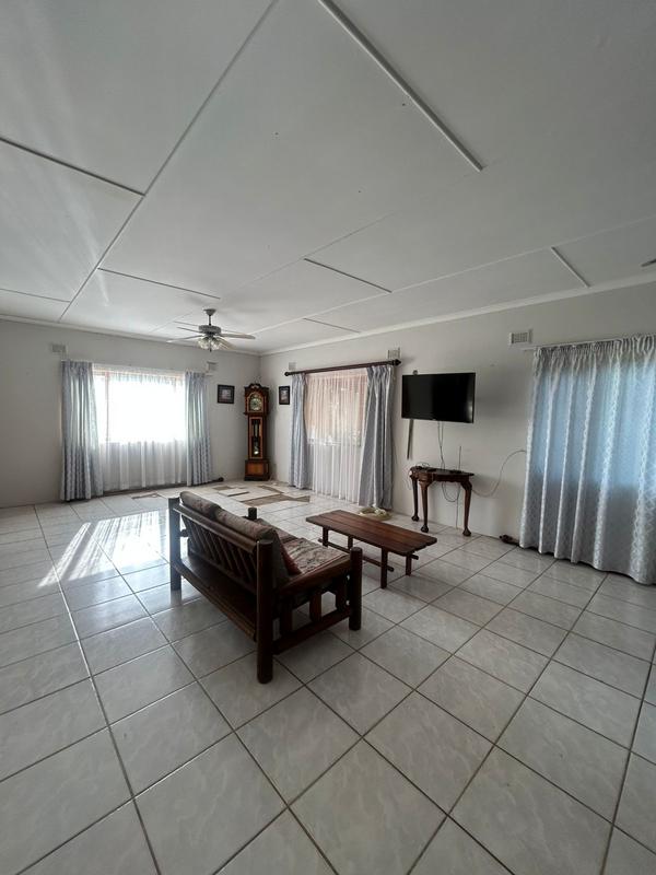 4 Bedroom Property for Sale in Palm Beach KwaZulu-Natal