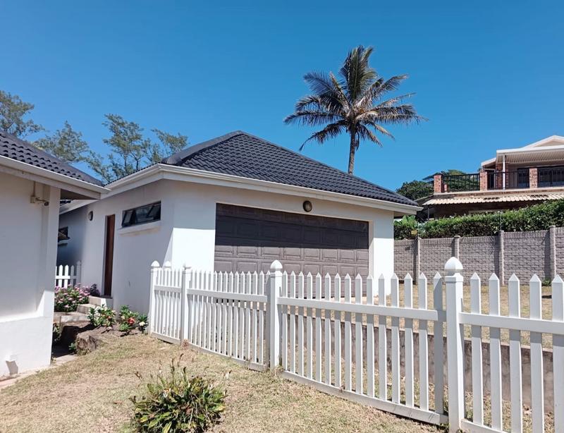 5 Bedroom Property for Sale in Glenmore Beach KwaZulu-Natal