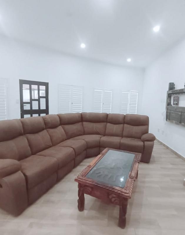 5 Bedroom Property for Sale in Glenmore Beach KwaZulu-Natal