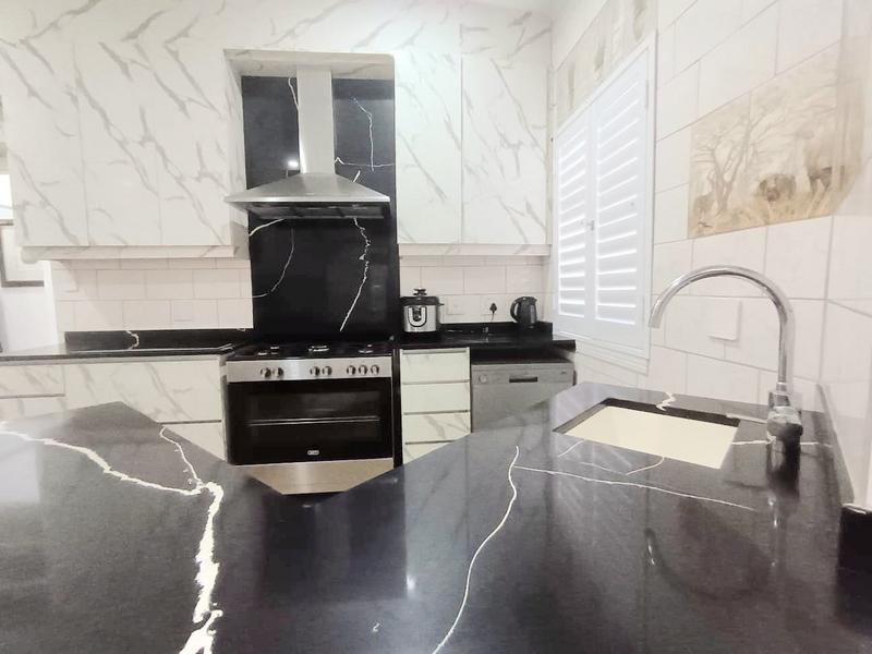 5 Bedroom Property for Sale in Glenmore Beach KwaZulu-Natal