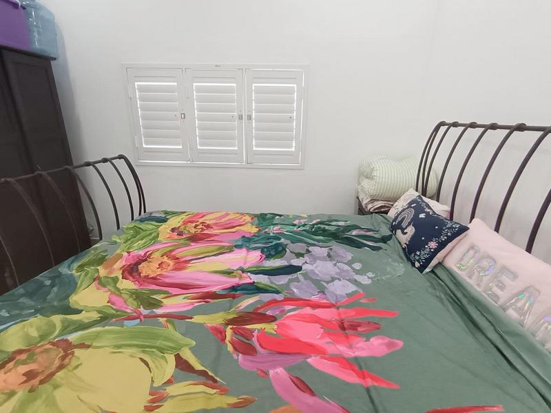 5 Bedroom Property for Sale in Glenmore Beach KwaZulu-Natal