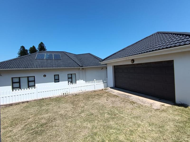 5 Bedroom Property for Sale in Glenmore Beach KwaZulu-Natal