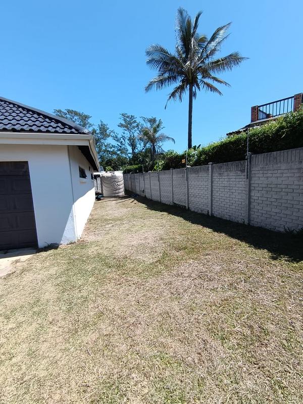 5 Bedroom Property for Sale in Glenmore Beach KwaZulu-Natal