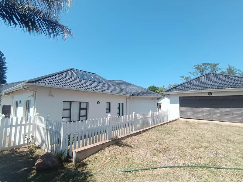 5 Bedroom Property for Sale in Glenmore Beach KwaZulu-Natal