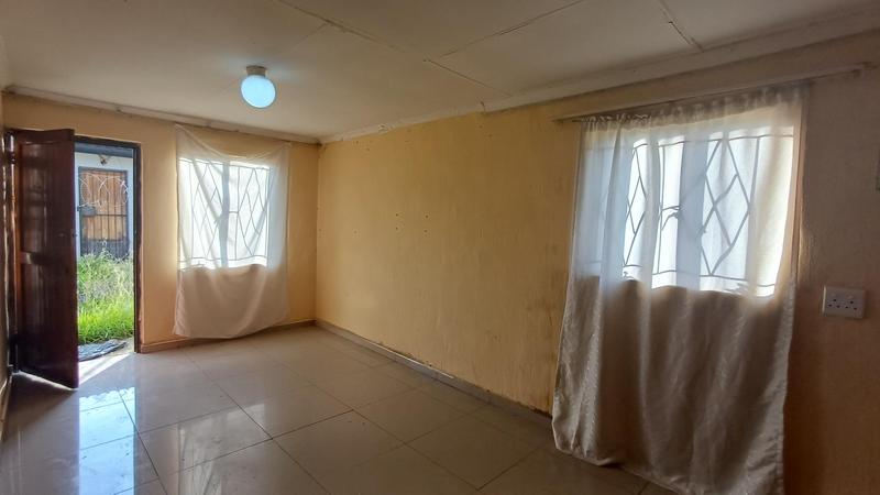 3 Bedroom Property for Sale in Acaciaville KwaZulu-Natal