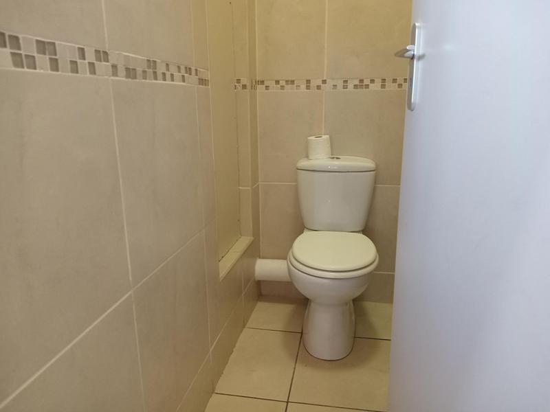 To Let 3 Bedroom Property for Rent in Margate Beach KwaZulu-Natal