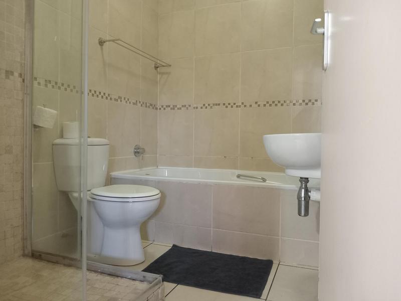 To Let 3 Bedroom Property for Rent in Margate Beach KwaZulu-Natal