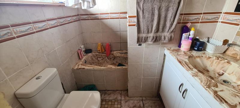 4 Bedroom Property for Sale in Dundee KwaZulu-Natal