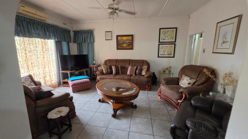 4 Bedroom Property for Sale in Mount Vernon KwaZulu-Natal