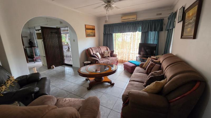 4 Bedroom Property for Sale in Mount Vernon KwaZulu-Natal